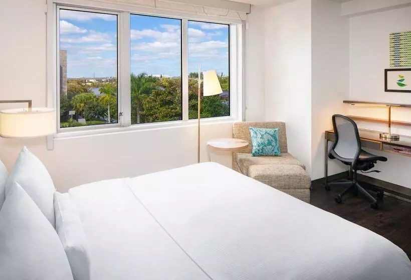 酒店 Element Miami International Airport