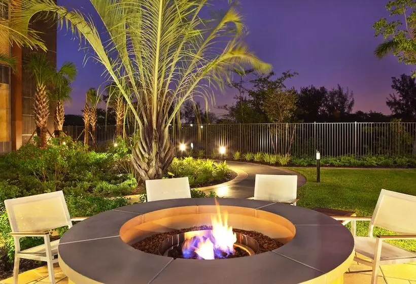 酒店 Element Miami International Airport