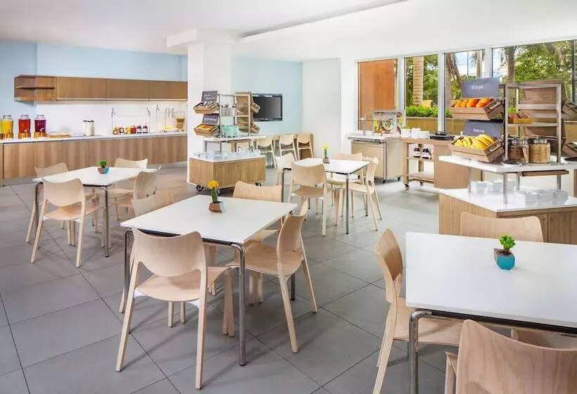 酒店 Element Miami International Airport