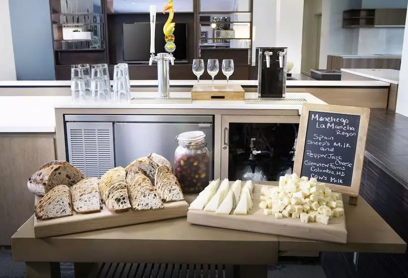 酒店 Element Miami International Airport