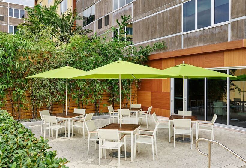 فندق Element Miami International Airport