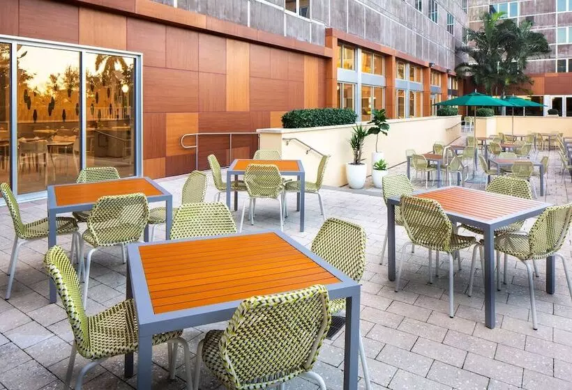 酒店 Element Miami International Airport