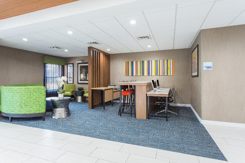 Отель Holiday Inn Express   Plymouth, An Ihg