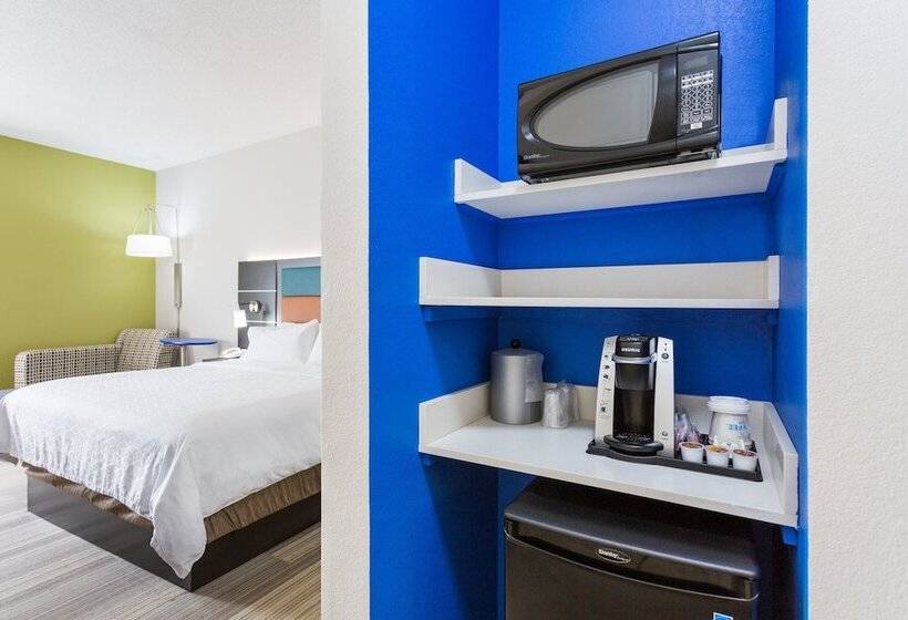 Отель Holiday Inn Express   Plymouth, An Ihg