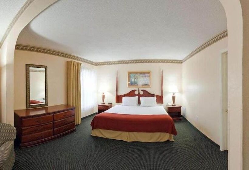 Отель Holiday Inn Express   Plymouth, An Ihg