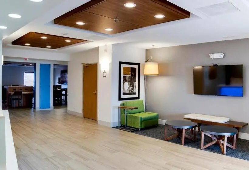 ホテル Holiday Inn Express & Suites Jacksonville, An Ihg