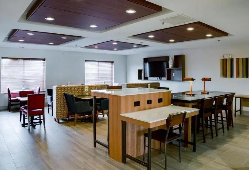 ホテル Holiday Inn Express & Suites Jacksonville, An Ihg