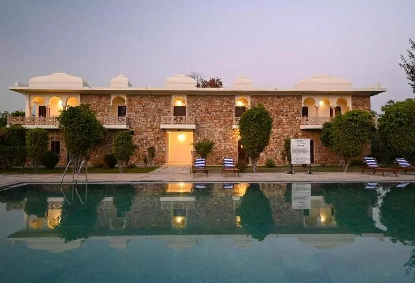 リゾートホテル Clarksinn Suites Ranthambhore