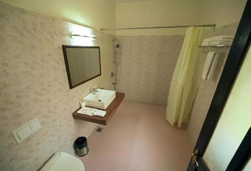 リゾートホテル Clarksinn Suites Ranthambhore