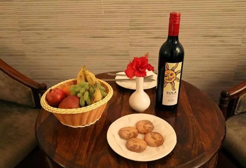 リゾートホテル Clarksinn Suites Ranthambhore