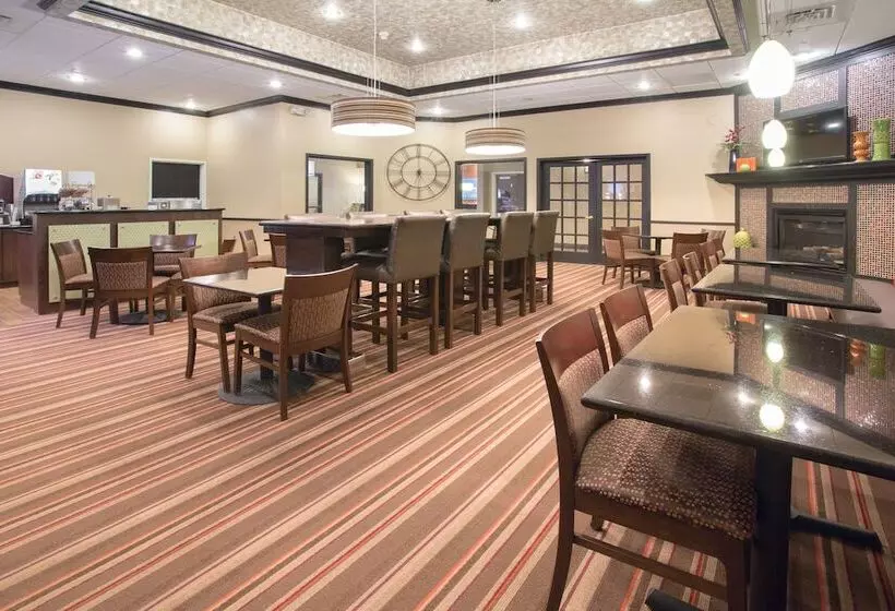 Holiday Inn Express Hotel & Suites Lexington, An Ihg