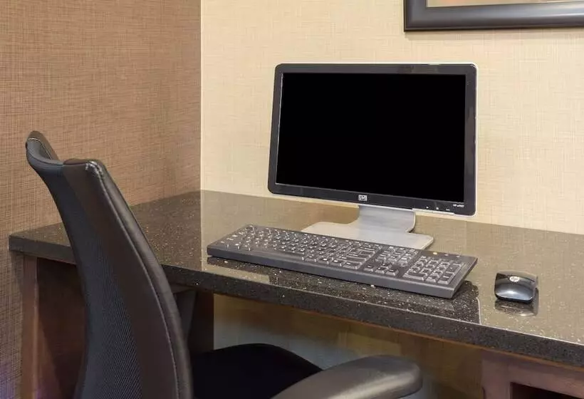 Holiday Inn Express Hotel & Suites Lexington, An Ihg