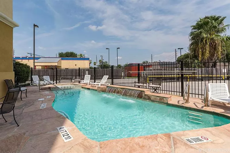 ホテル Comfort Suites Near Texas Medical Center  Nrg Stadium