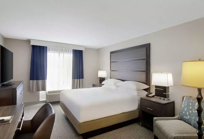 Hotelli Doubletree By Hilton Richmond Airport