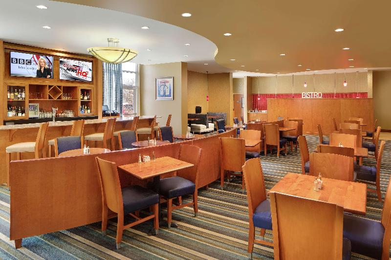 فندق Doubletree By Hilton Richmond Airport