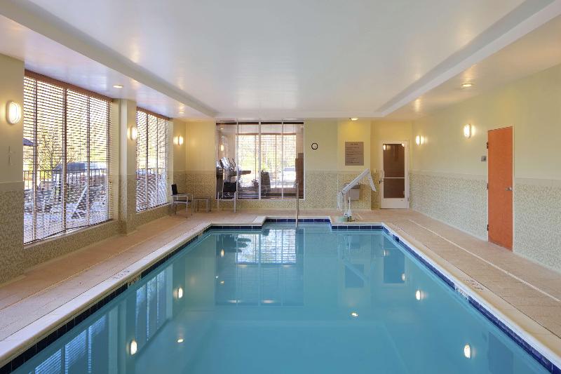 فندق Doubletree By Hilton Richmond Airport