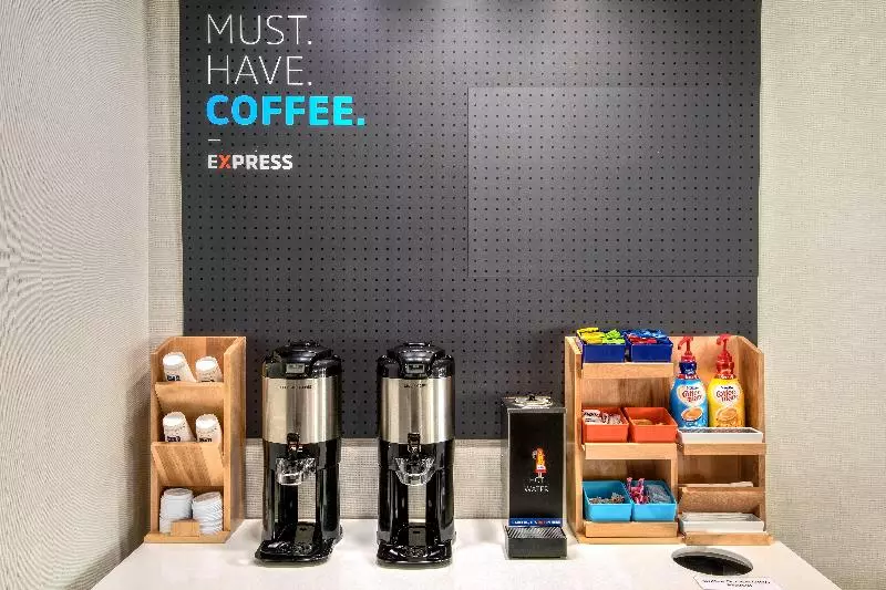 Отель Holiday Inn Express & Suites Cookeville, An Ihg