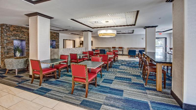 Отель Holiday Inn Express & Suites Cookeville, An Ihg