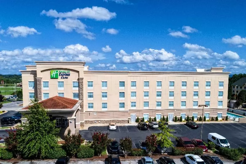 Отель Holiday Inn Express & Suites Cookeville, An Ihg