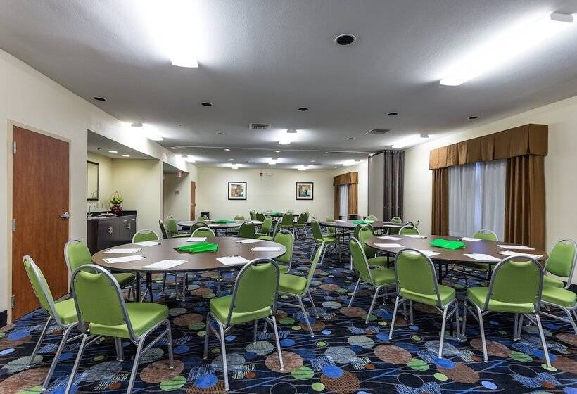 Holiday Inn Express Hotel & Suites Edmond, An Ihg