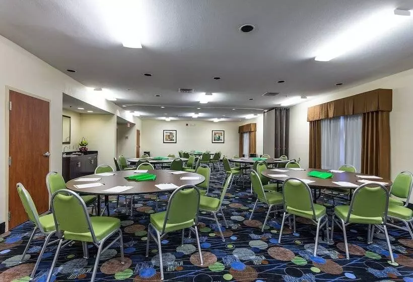 Holiday Inn Express Hotel & Suites Edmond, An Ihg