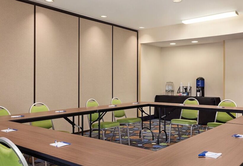 Holiday Inn Express Hotel & Suites Edmond, An Ihg