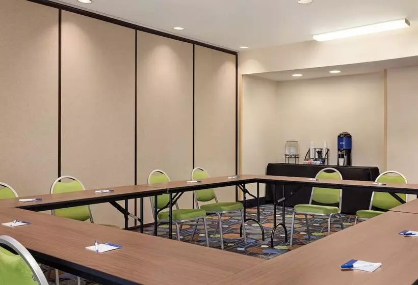 Holiday Inn Express Hotel & Suites Edmond, An Ihg