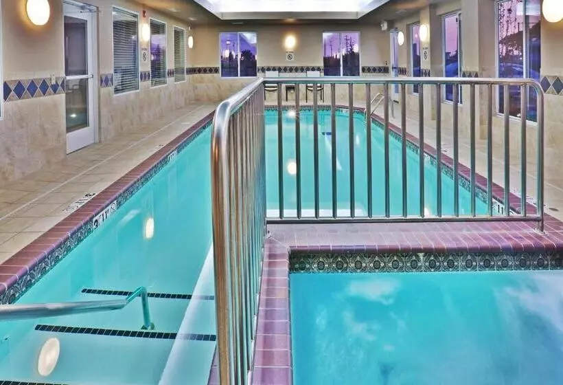 호텔 Holiday Inn Express & Suites Miami, An Ihg