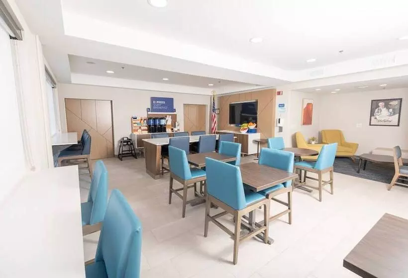 Holiday Inn Express Hotel & Suites Frackville By Ihg