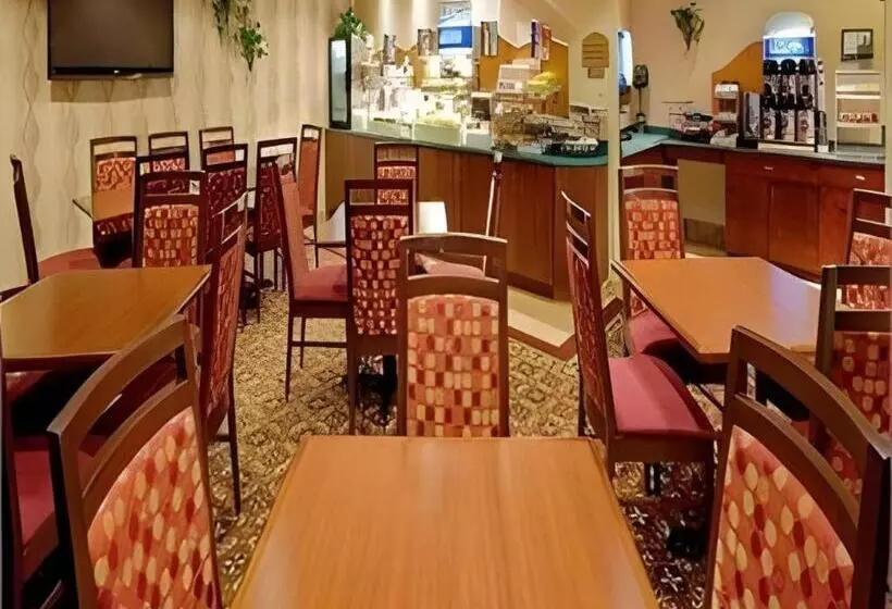 Holiday Inn Express Hotel & Suites Frackville By Ihg