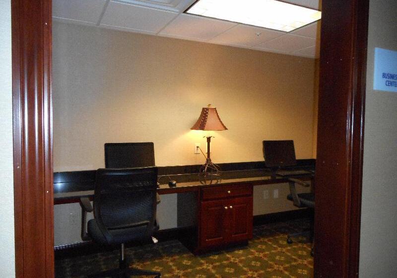 فندق Holiday Inn Express Hocking Hills Logan, An Ihg