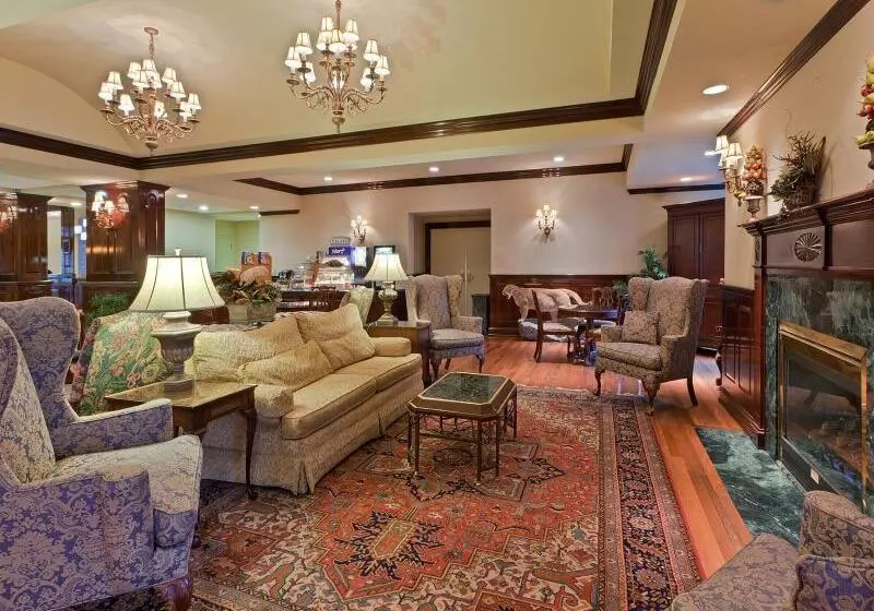 호텔 Holiday Inn Express State College At Williamsburg Square, An Ihg