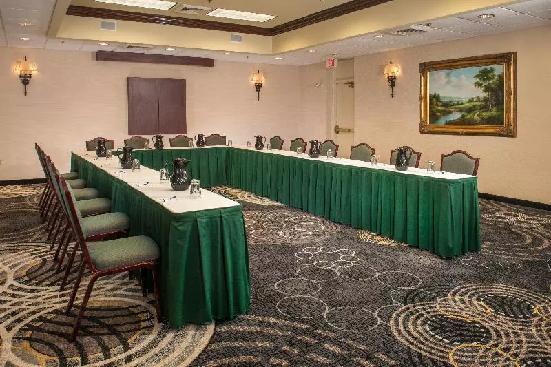 호텔 Holiday Inn Express State College At Williamsburg Square, An Ihg