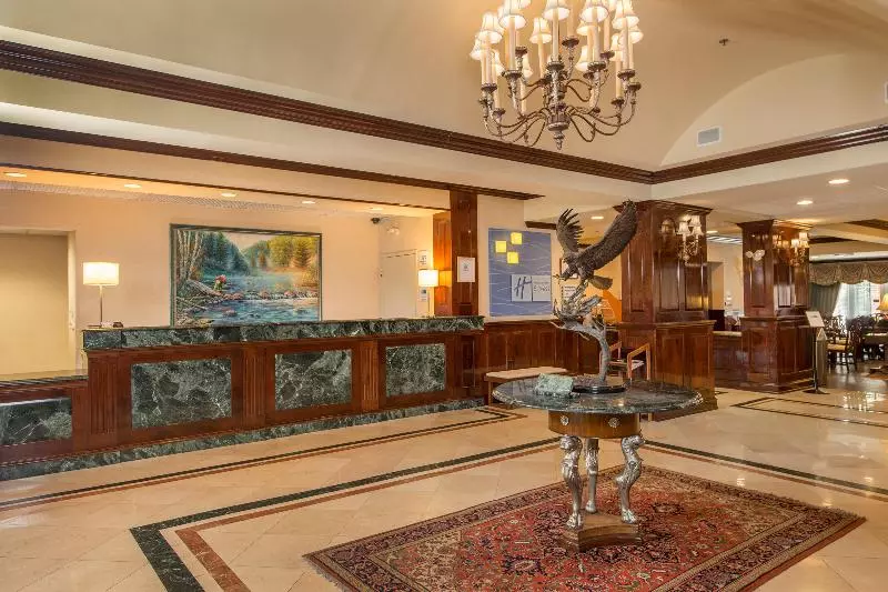 호텔 Holiday Inn Express State College At Williamsburg Square, An Ihg