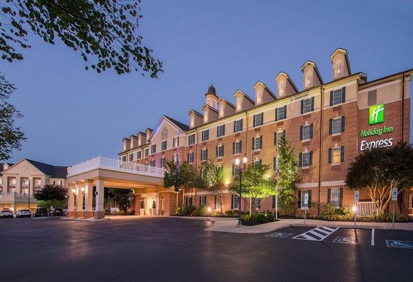 호텔 Holiday Inn Express State College At Williamsburg Square, An Ihg