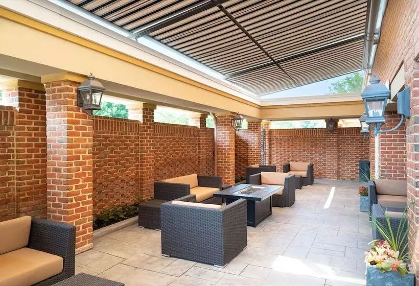 호텔 Holiday Inn Express State College At Williamsburg Square, An Ihg