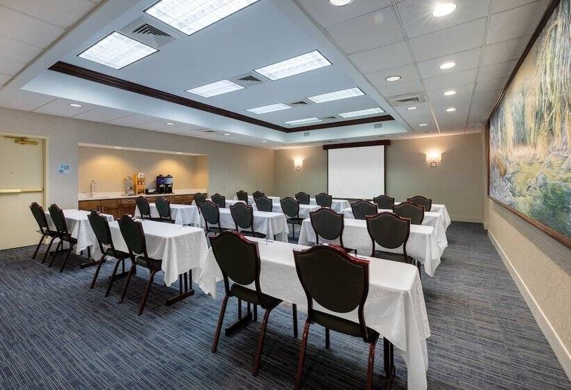 호텔 Holiday Inn Express State College At Williamsburg Square, An Ihg