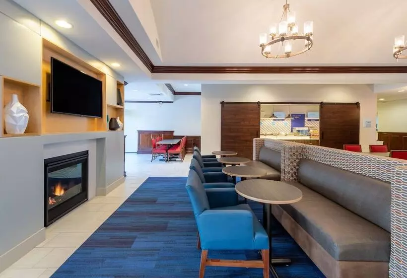 호텔 Holiday Inn Express State College At Williamsburg Square, An Ihg