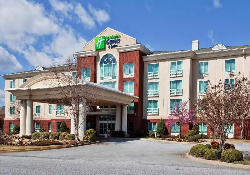 Отель Holiday Inn Express & Suites I 26 & Us 29 At Westgate Mall, An Ihg
