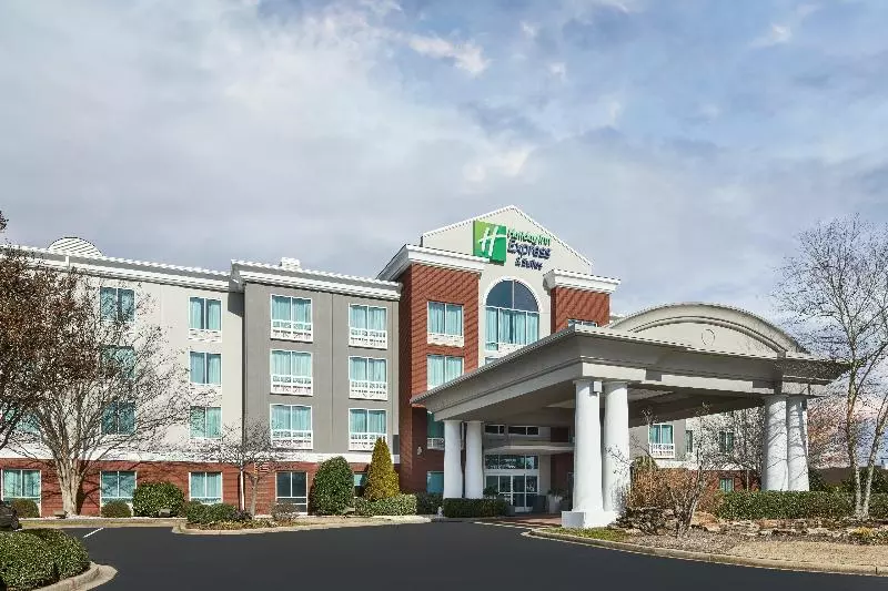 Отель Holiday Inn Express & Suites I 26 & Us 29 At Westgate Mall, An Ihg