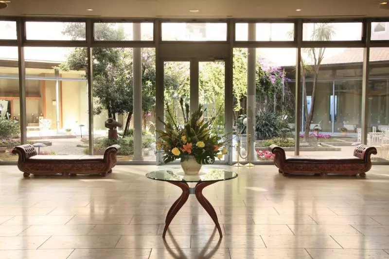 Otel Shirahama Coganoi Resort & Spa