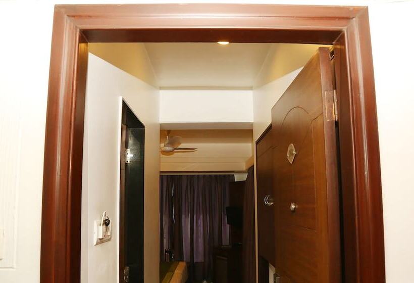 فندق Treebo Indiana Pride