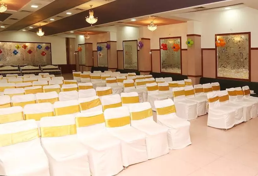 酒店 Treebo Indiana Pride