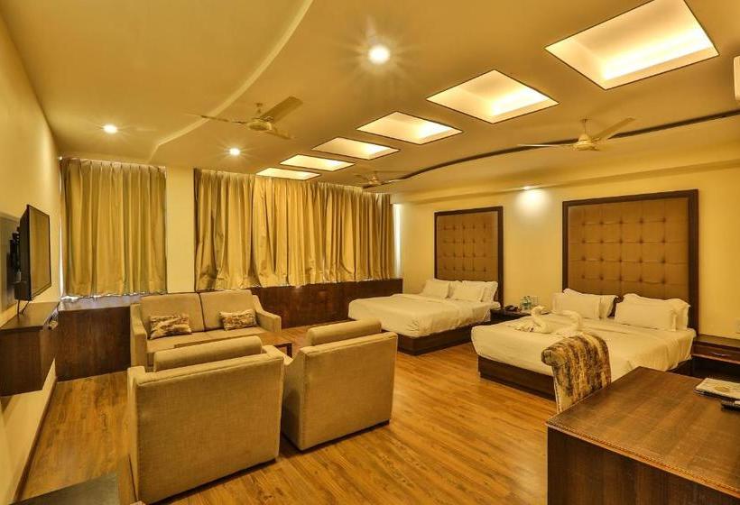 Hotel Vasundhara Palace