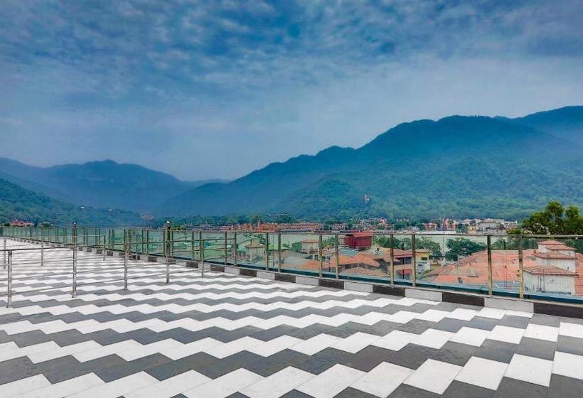 Hotel Vasundhara Palace