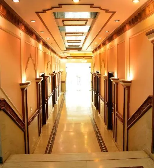 Отель Vasundhara Palace