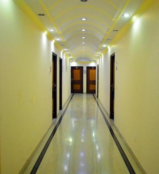 Hotel Vasundhara Palace