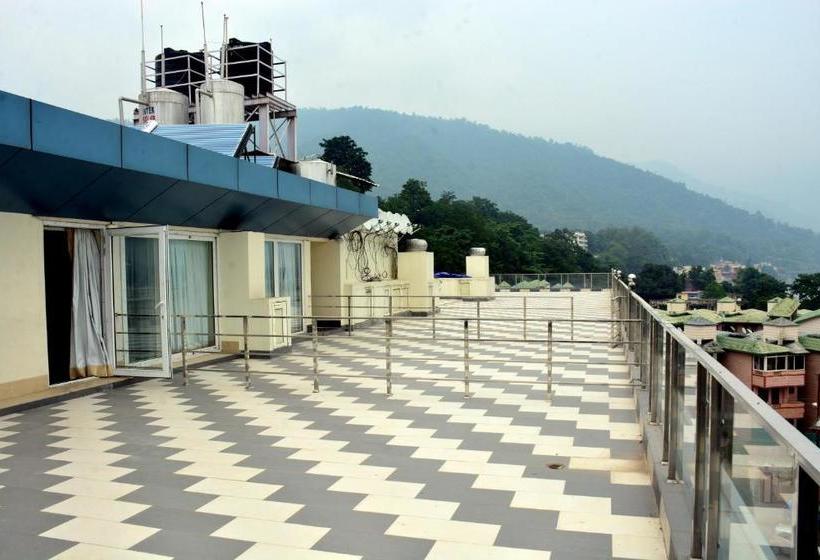 Hotel Vasundhara Palace