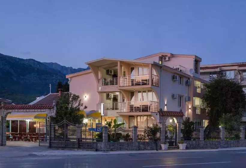 Villa Jadran Apartments