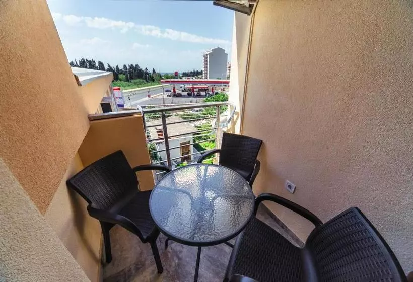 Villa Jadran Apartments